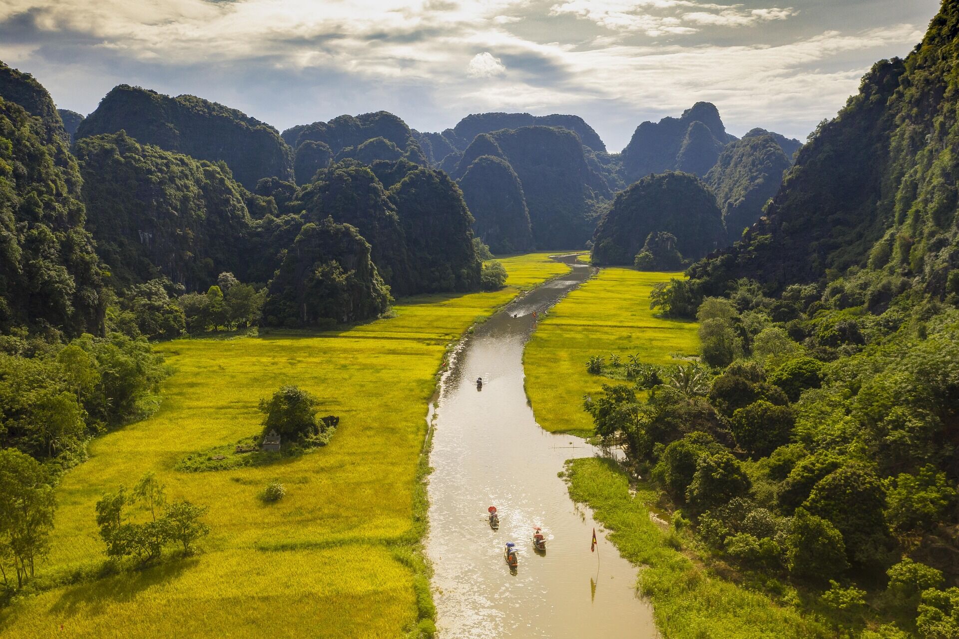 Start your safe journey with Tam Coc’s vibrant glow